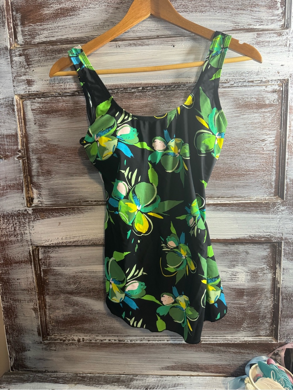 Floral Scoop-Back Women's Swim Bodysuit in Black and Green